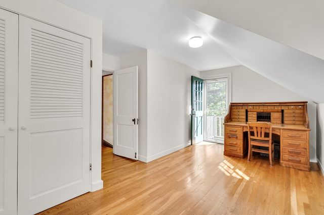 36 Warwick Rd, Watertown, MA 02472