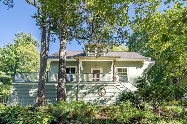 36 Warwick Rd, Watertown, MA 02472