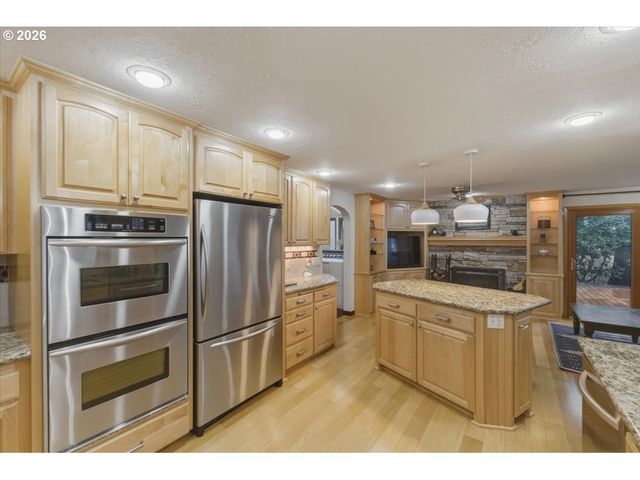 1330 Ne LINNWOOD Dr, Albany, OR 97322