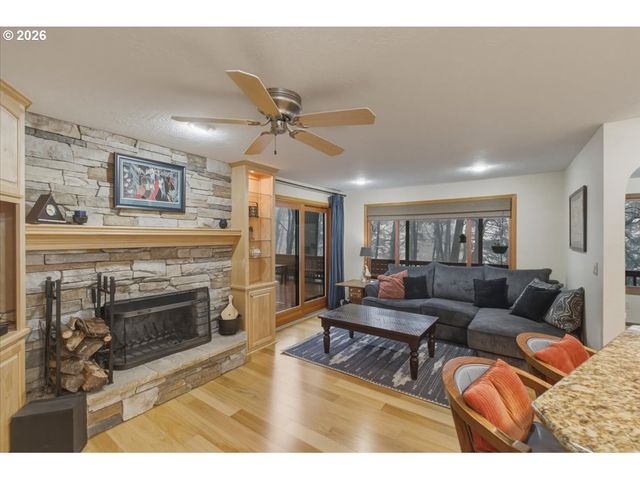 1330 Ne LINNWOOD Dr, Albany, OR 97322