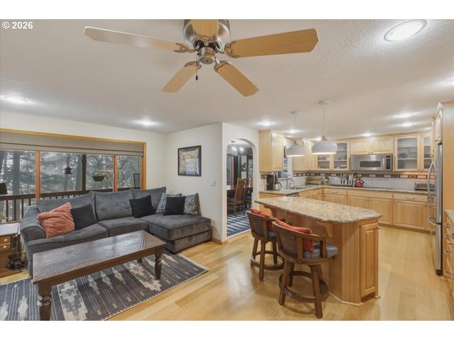 1330 Ne LINNWOOD Dr, Albany, OR 97322