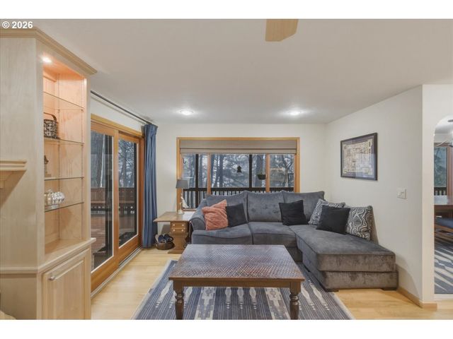 1330 Ne LINNWOOD Dr, Albany, OR 97322