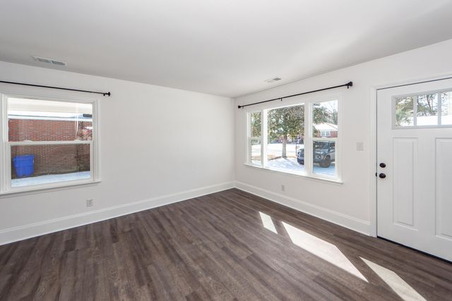 4742 Farmal Street, North Charleston, SC 29405