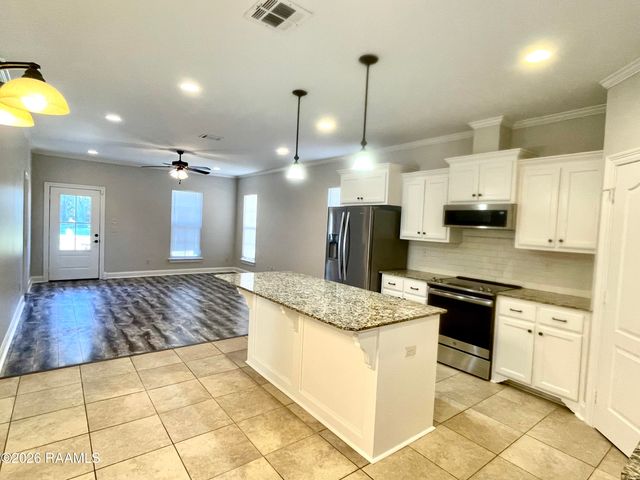 315 S Eastern Avenue, Rayne, LA 70578