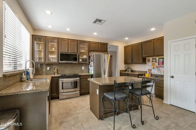 315 E GLENHAVEN Drive, Phoenix, AZ 85048