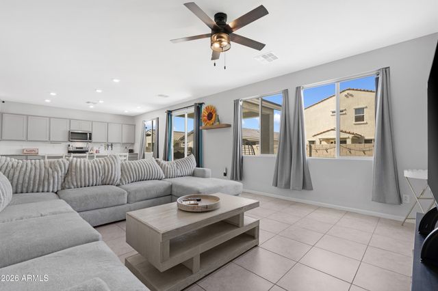 2562 E BOULDER Avenue, Apache Junction, AZ 85119