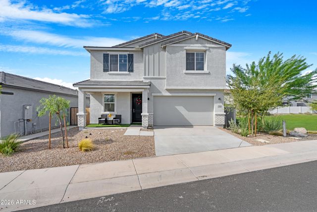 2562 E BOULDER Avenue, Apache Junction, AZ 85119