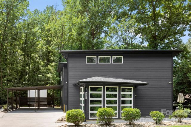 7117 W Sugar Creek Road, Charlotte, NC 28269