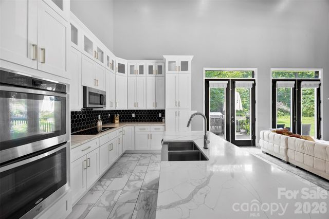 7117 W Sugar Creek Road, Charlotte, NC 28269