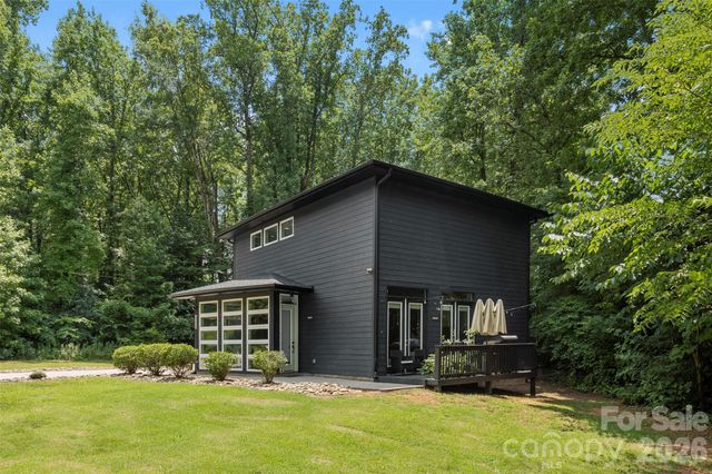 7117 W Sugar Creek Road, Charlotte, NC 28269