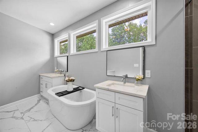 7117 W Sugar Creek Road, Charlotte, NC 28269