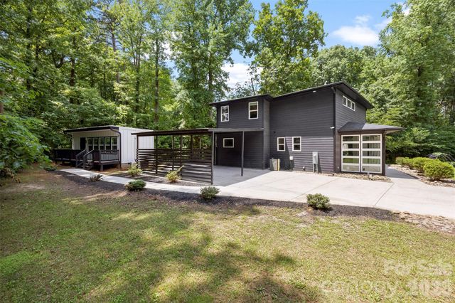 7117 W Sugar Creek Road, Charlotte, NC 28269