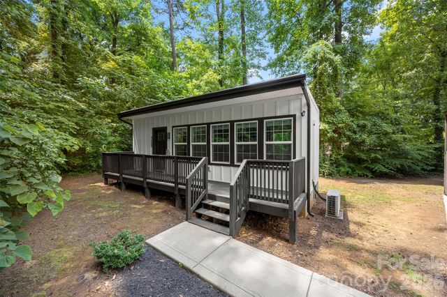 7117 W Sugar Creek Road, Charlotte, NC 28269