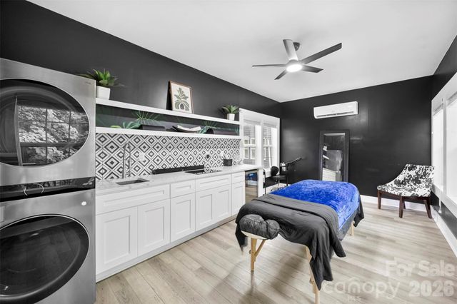 7117 W Sugar Creek Road, Charlotte, NC 28269