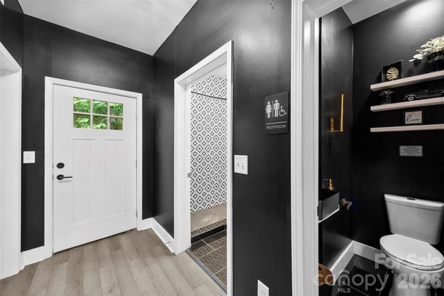 7117 W Sugar Creek Road, Charlotte, NC 28269