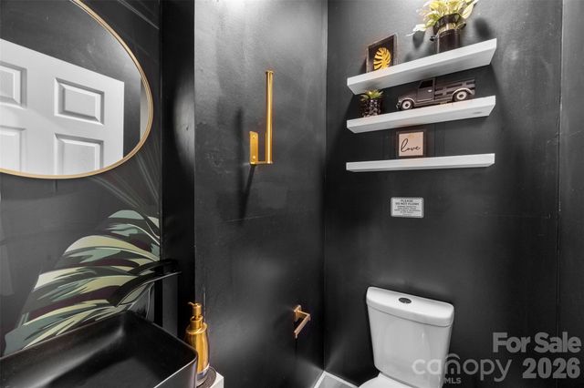 7117 W Sugar Creek Road, Charlotte, NC 28269