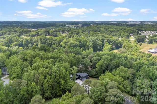 7117 W Sugar Creek Road, Charlotte, NC 28269