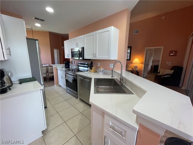 2021 Crestview WAY 113, Naples, FL 34119