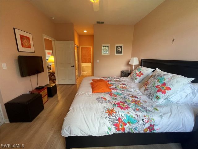 2021 Crestview WAY 113, Naples, FL 34119