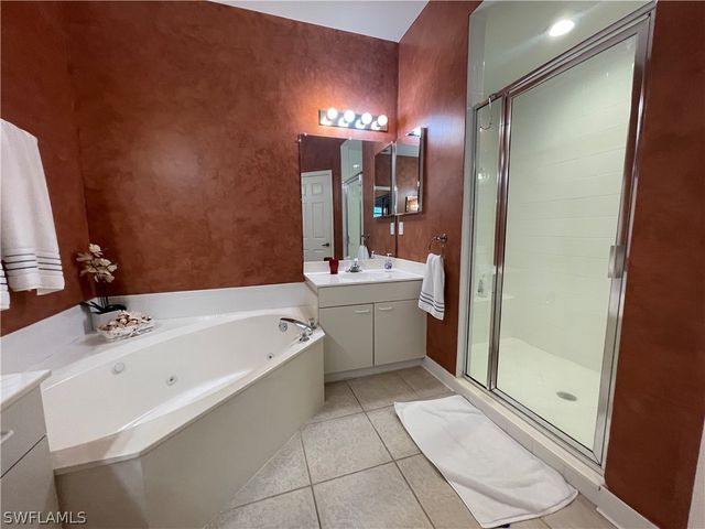 2021 Crestview WAY 113, Naples, FL 34119