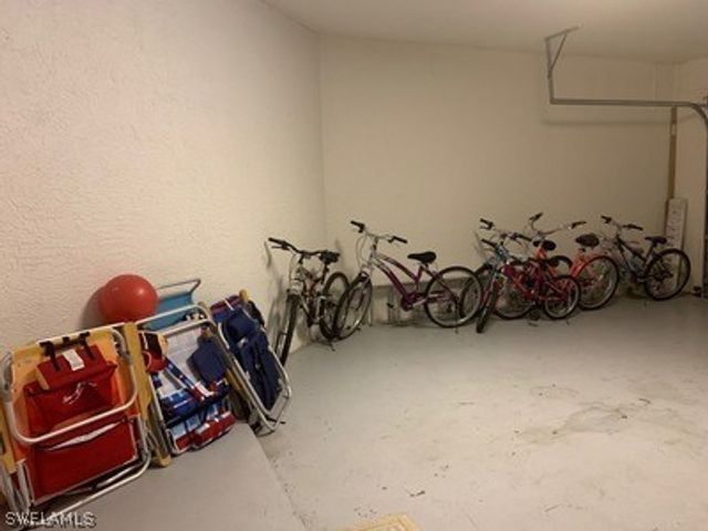 2021 Crestview WAY 113, Naples, FL 34119