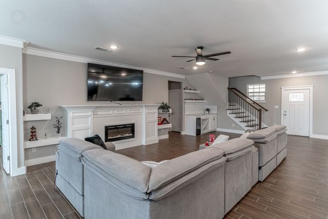 2129 Christine Drive, Granbury, TX 76048