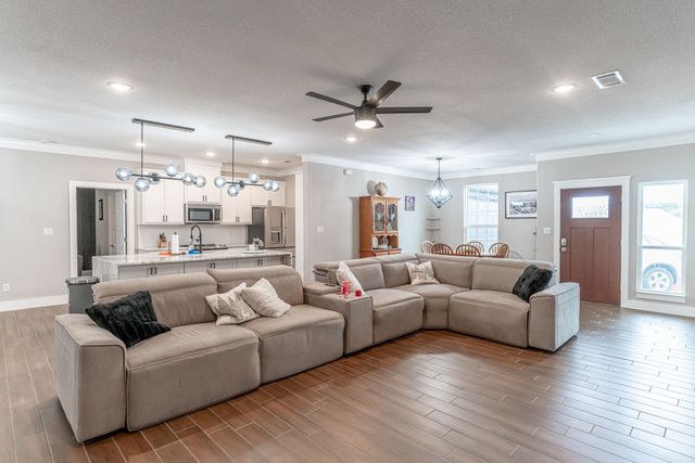 2129 Christine Drive, Granbury, TX 76048