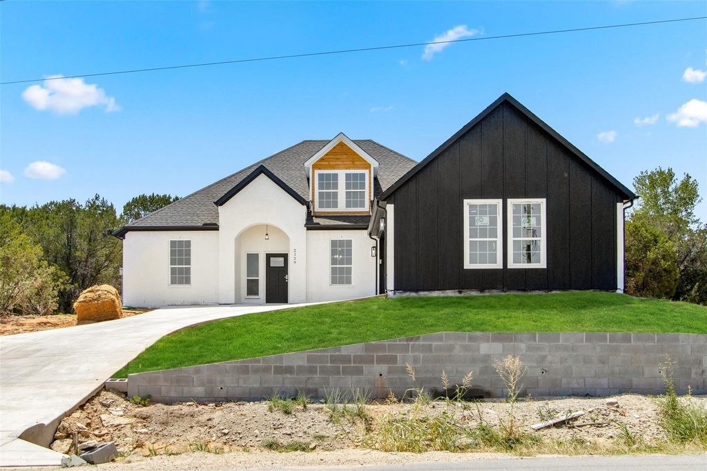 2129 Christine Drive, Granbury, TX 76048