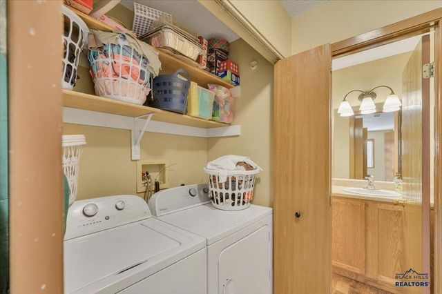 4009 WILD FLOWER DR, Rapid City, SD 57701