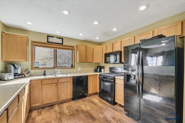 4009 WILD FLOWER DR, Rapid City, SD 57701