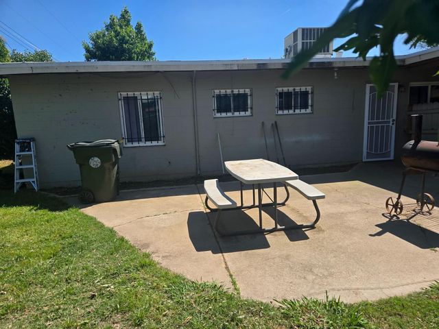 5309 56th St, Sacramento, CA 95820
