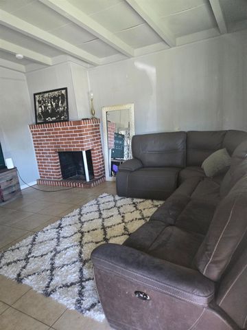 5309 56th St, Sacramento, CA 95820