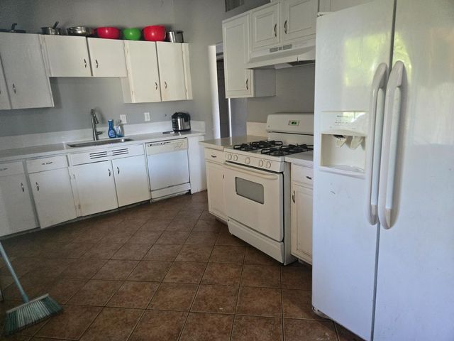5309 56th St, Sacramento, CA 95820