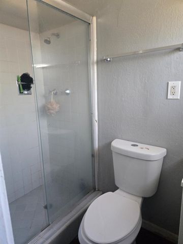 5309 56th St, Sacramento, CA 95820