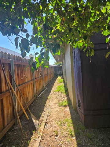 5309 56th St, Sacramento, CA 95820