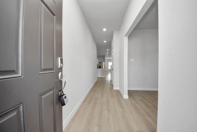 473 Shoreview Drive, Conroe, TX 77303