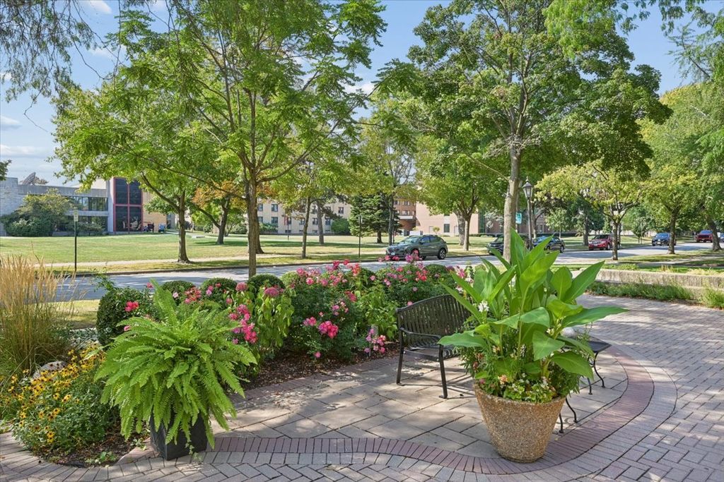1009 Bonnie Brae Place 2B, River Forest, IL 60305 — photo 3