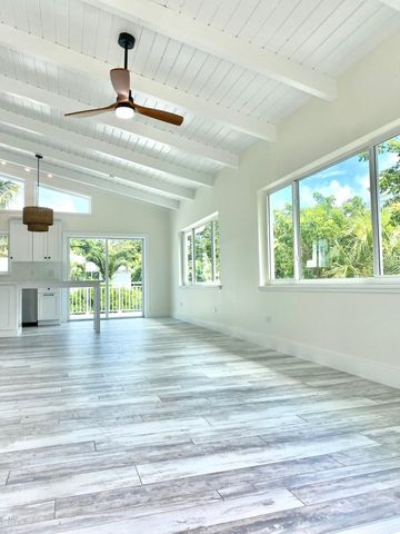 147 Sioux Street, Plantation Key, FL 33070