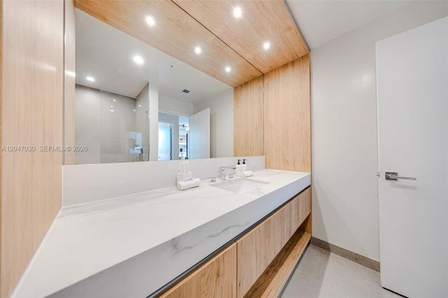 11 NE 6th St 2903, Miami, FL 33132