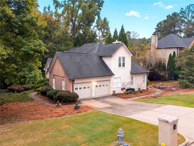 305 Deer Cliff Cove, Lawrenceville, GA 30043