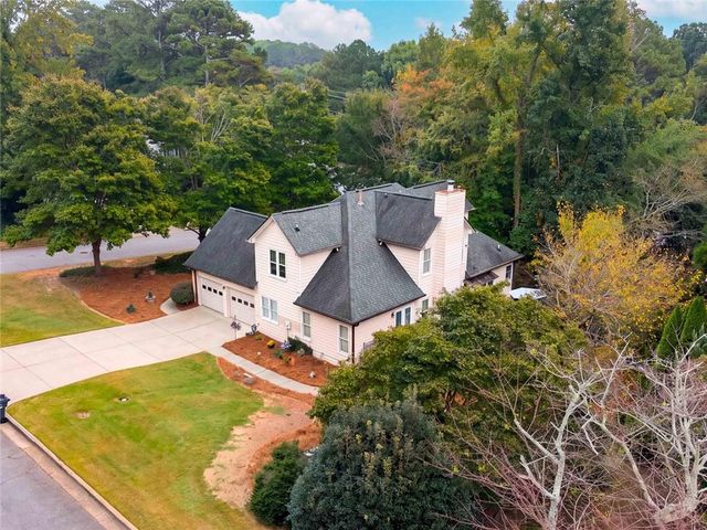 305 Deer Cliff Cove, Lawrenceville, GA 30043