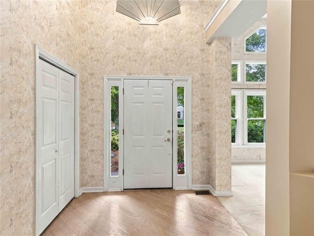 305 Deer Cliff Cove, Lawrenceville, GA 30043