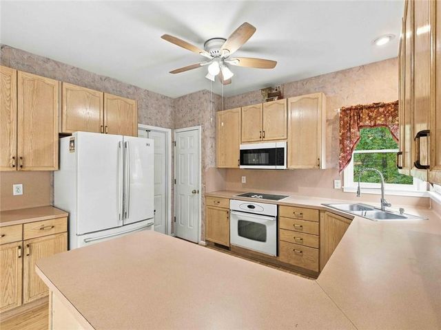 305 Deer Cliff Cove, Lawrenceville, GA 30043