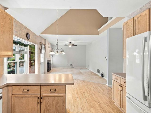 305 Deer Cliff Cove, Lawrenceville, GA 30043