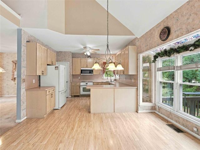 305 Deer Cliff Cove, Lawrenceville, GA 30043