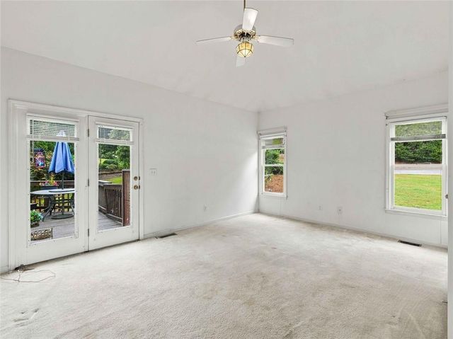 305 Deer Cliff Cove, Lawrenceville, GA 30043