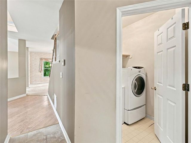 305 Deer Cliff Cove, Lawrenceville, GA 30043