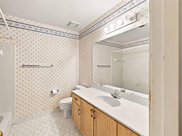 305 Deer Cliff Cove, Lawrenceville, GA 30043