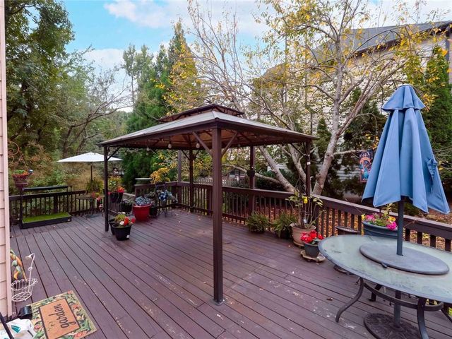 305 Deer Cliff Cove, Lawrenceville, GA 30043
