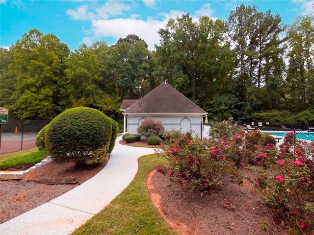 305 Deer Cliff Cove, Lawrenceville, GA 30043